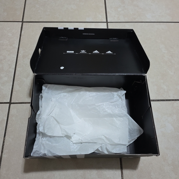 Empty Shoe Box - Picture 7 of 9